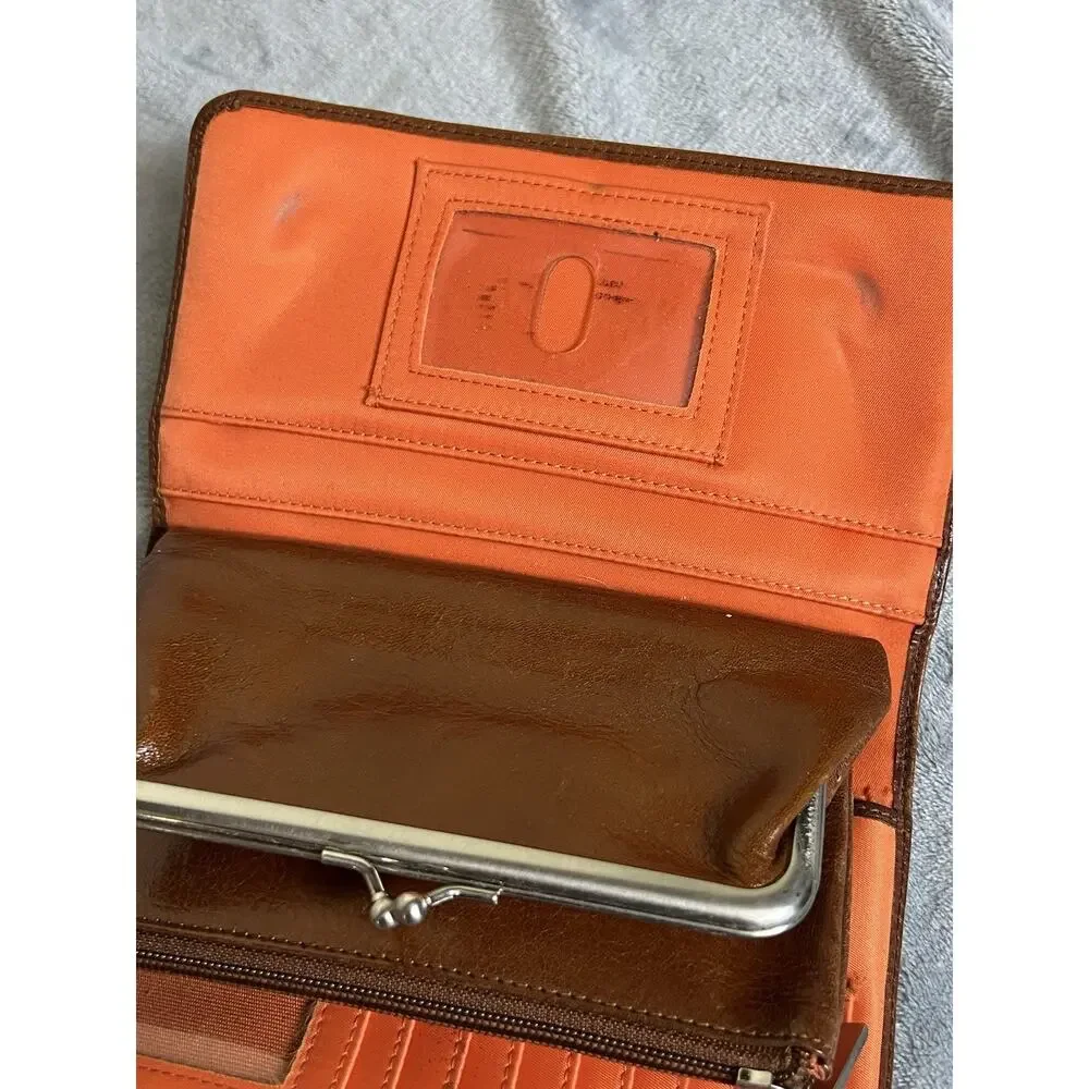 Hobo‎ Brown Leather Large Wallet Pockets Magnetic Closure Patina No Strap